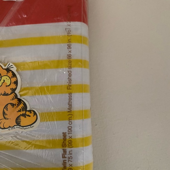 NIP Vintage Twin Flat Sheet Garfield The Cat Burlington Caress